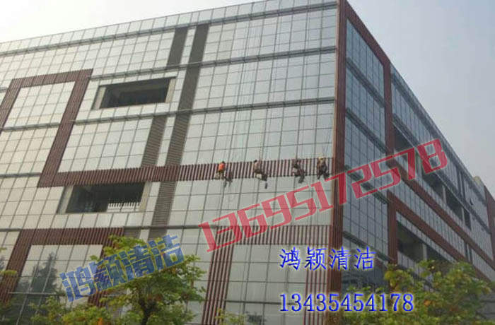 獅山大學智庫城外墻清洗